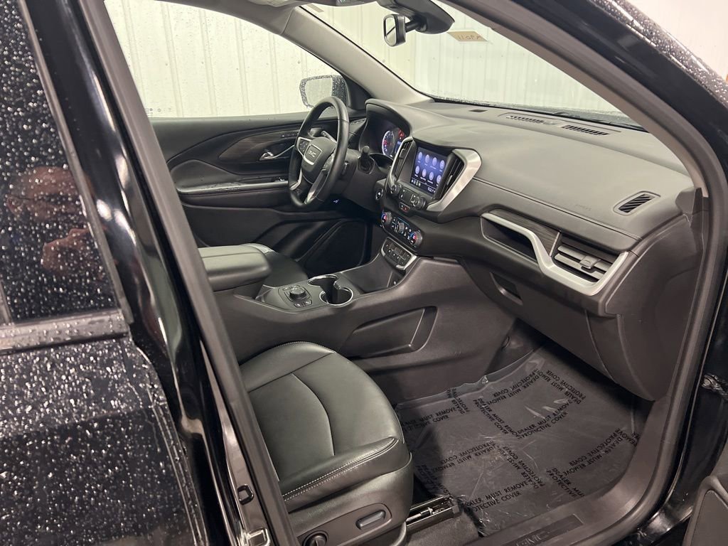 2024 GMC Terrain SLT - Photo 9