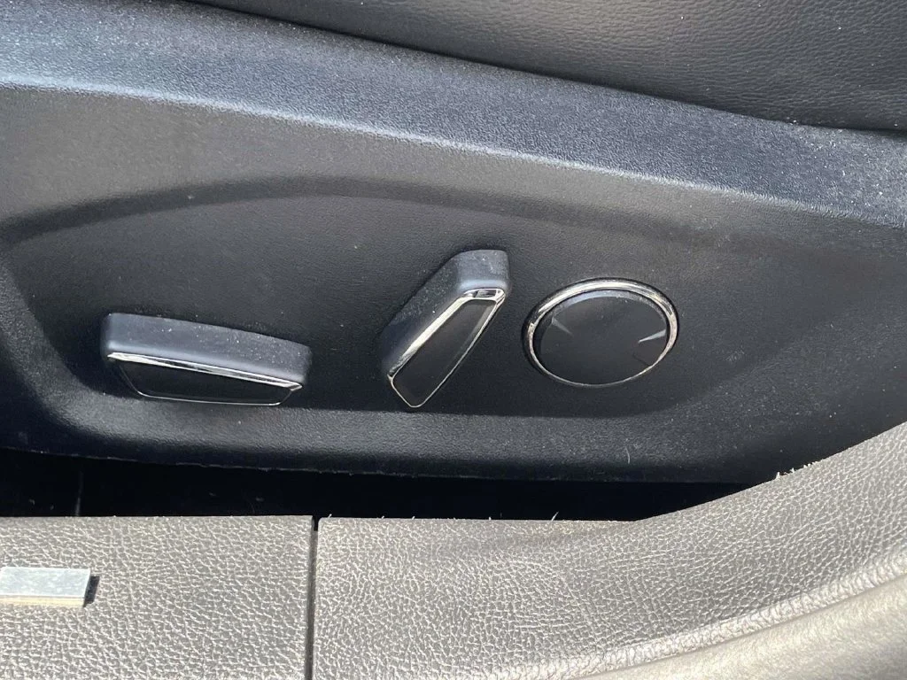 Used 2018 Black Ford SE image 20