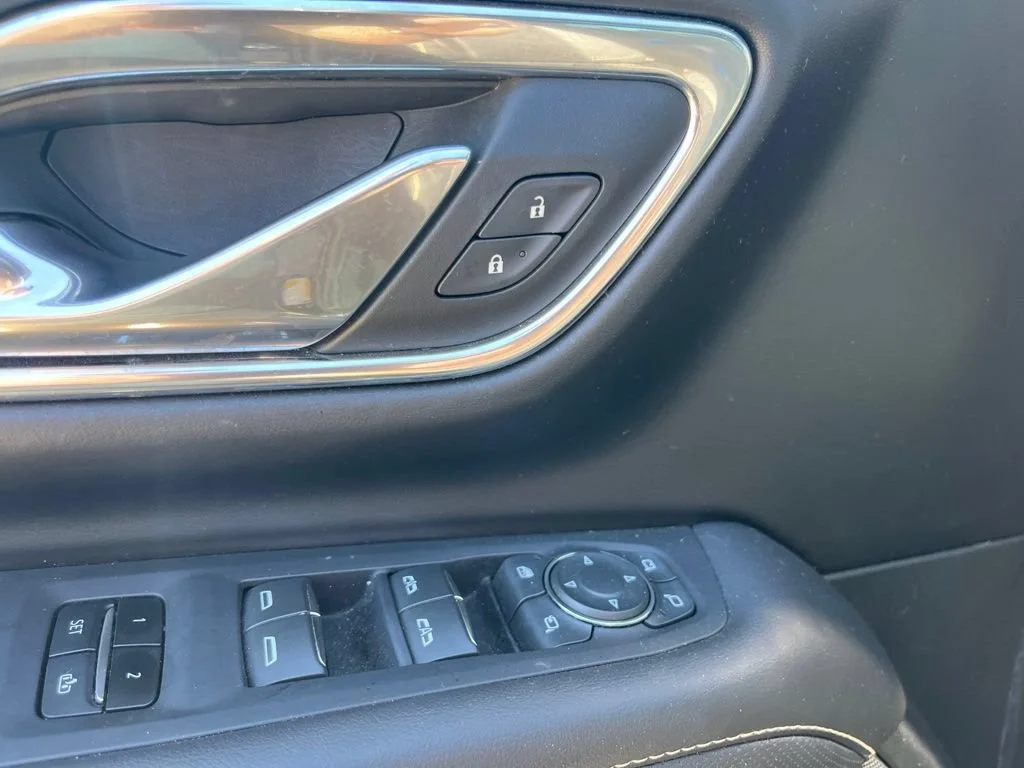 Used 2023 Black Chevrolet Premier image 11