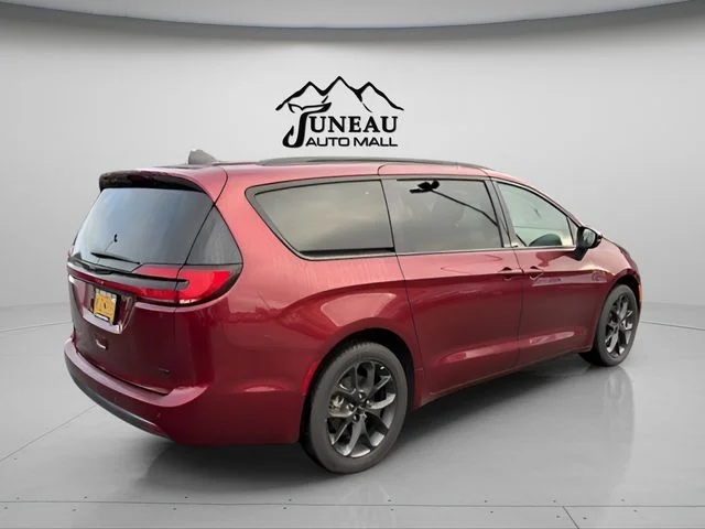 2023 Chrysler Pacifica Touring L - Photo 5