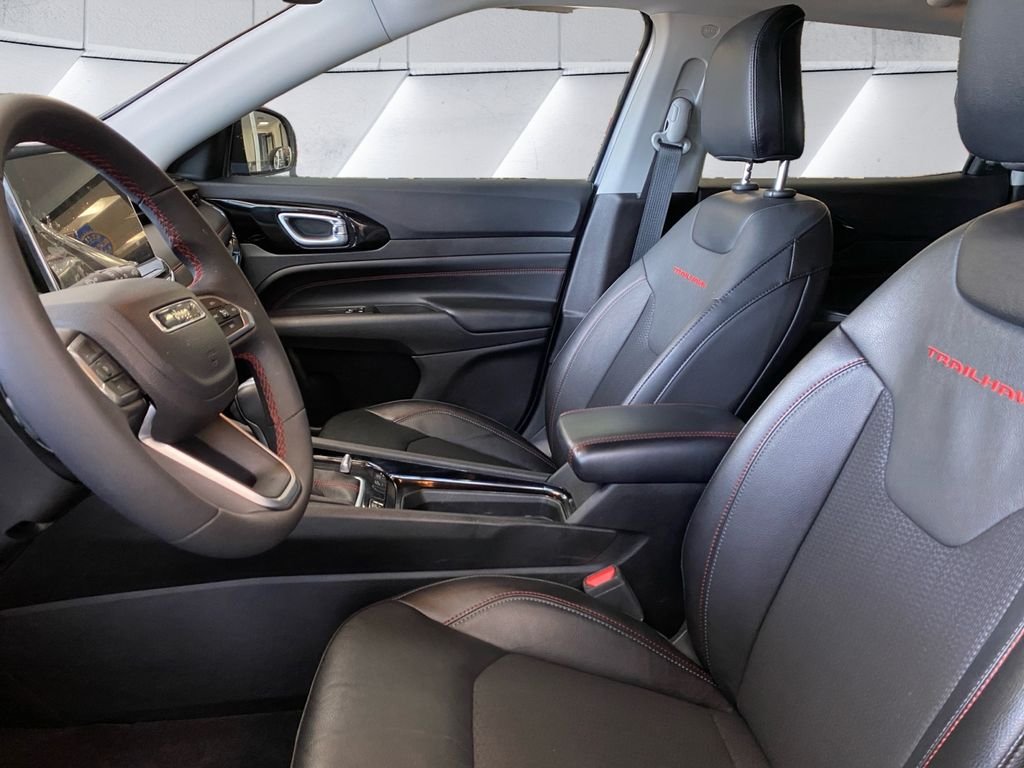 Used 2022 Silver Jeep Trailhawk image 7