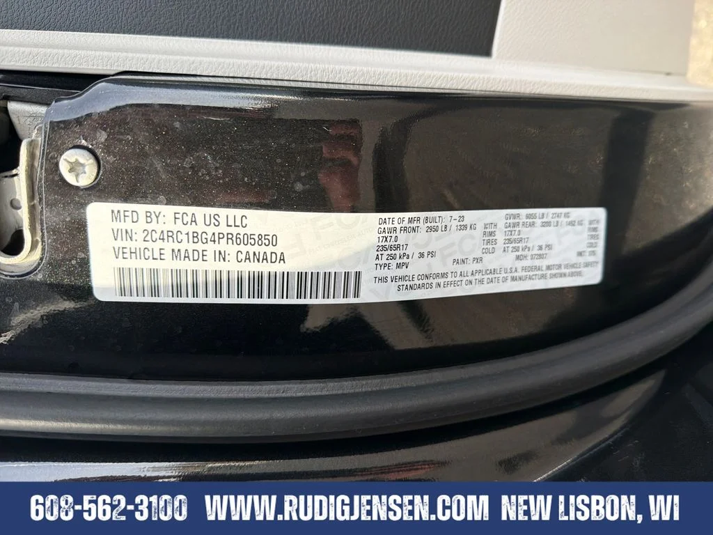 Used 2023 Black Chrysler Touring L image 28