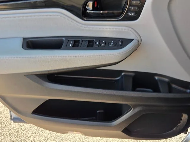 Used 2023  Honda Touring image 34