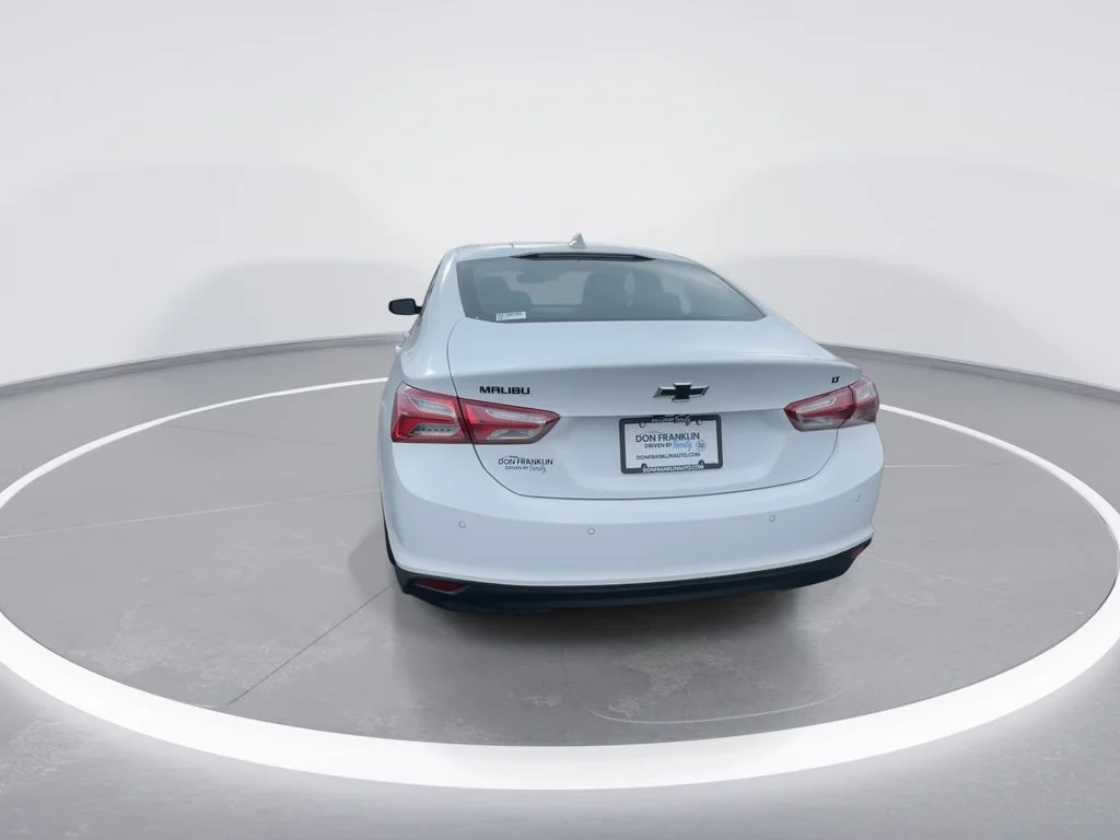 Used 2024 White Chevrolet LT image 7