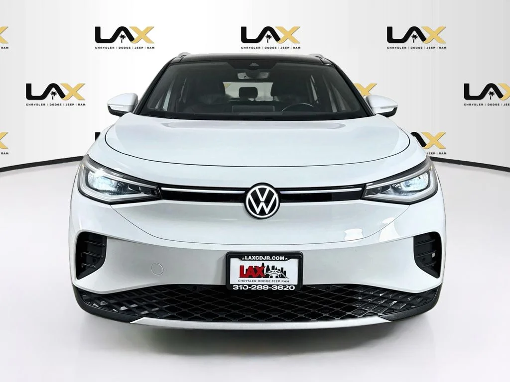 Used 2021 White Volkswagen Pro S image 2