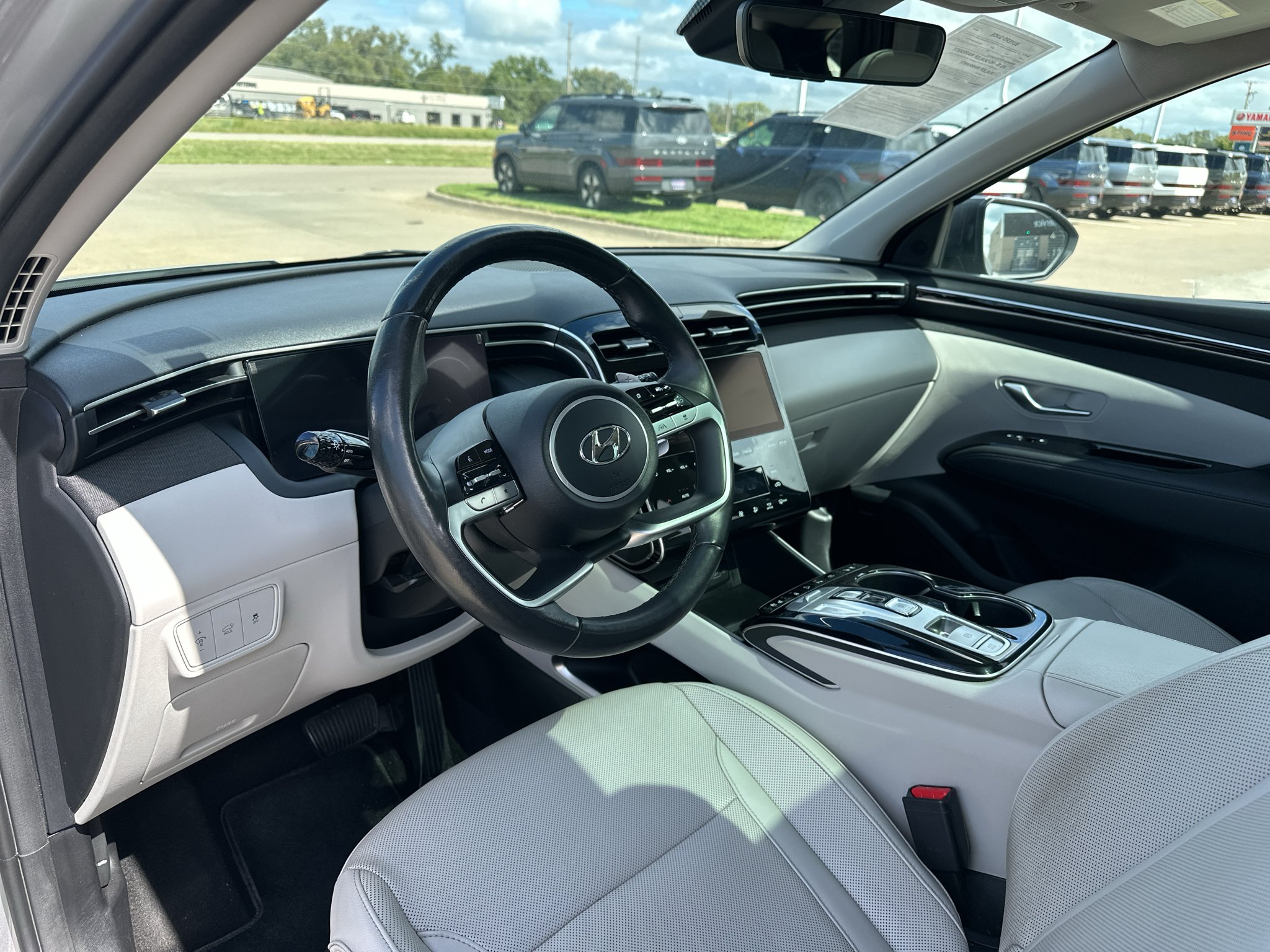 Used 2022 Shimmering Silver Hyundai Limited image 2