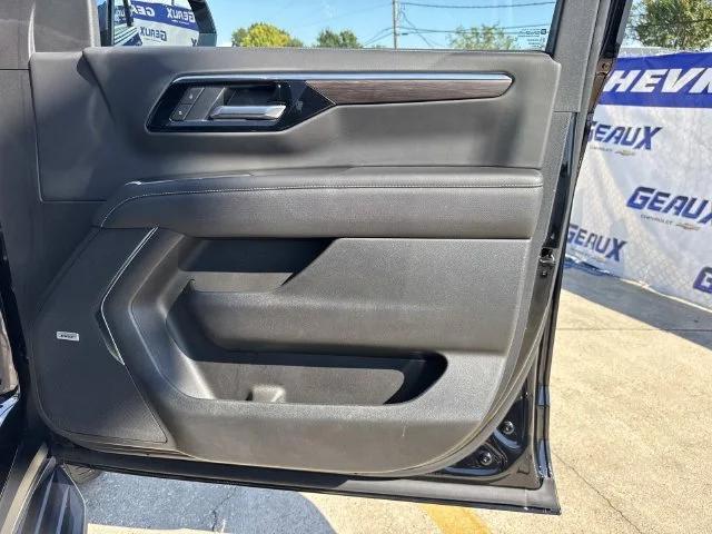 Used 2026 Black Chevrolet Premier image 26