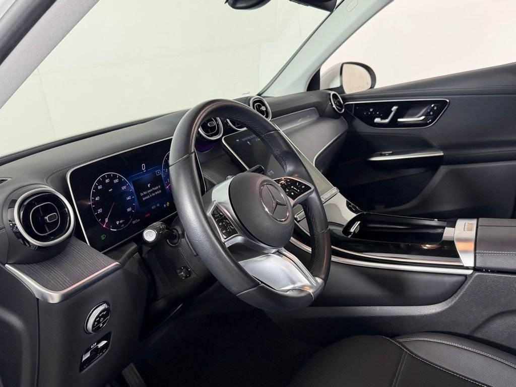 Used 2024 Polar White Mercedes-Benz GLC 300 image 21
