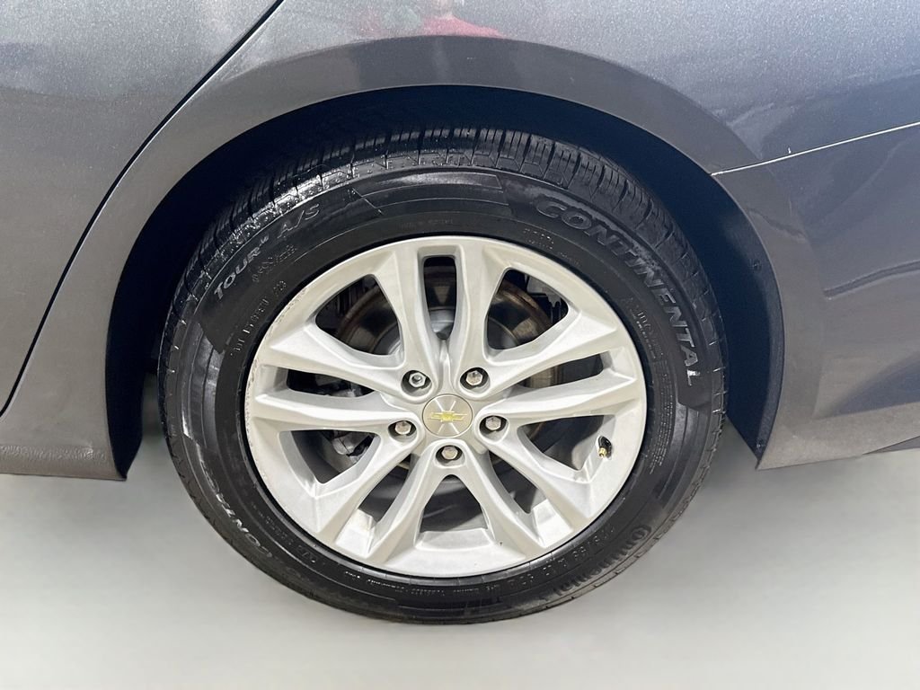 Used 2018 Nightfall Gray Metallic Chevrolet LT image 28