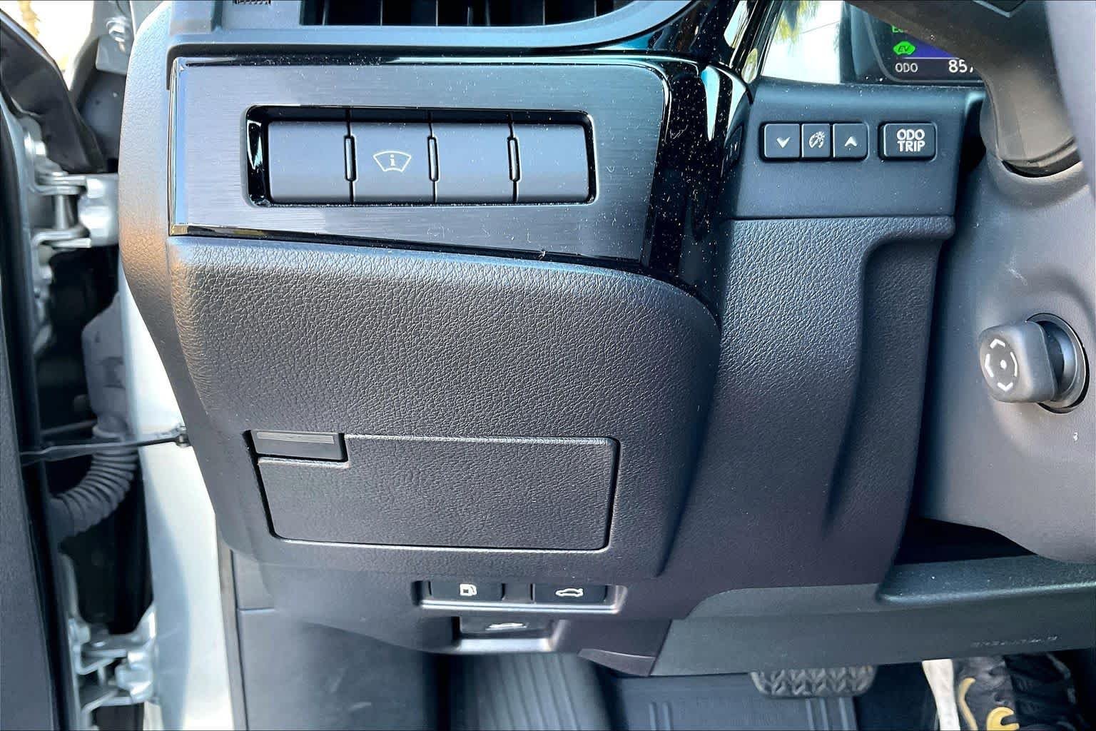Used 2025 Iridium Lexus  image 35