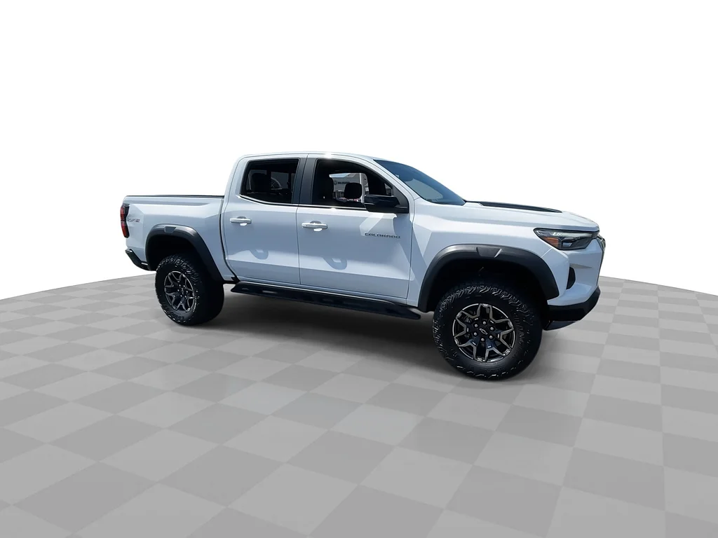Used 2023 Summit White Chevrolet ZR2 image 3