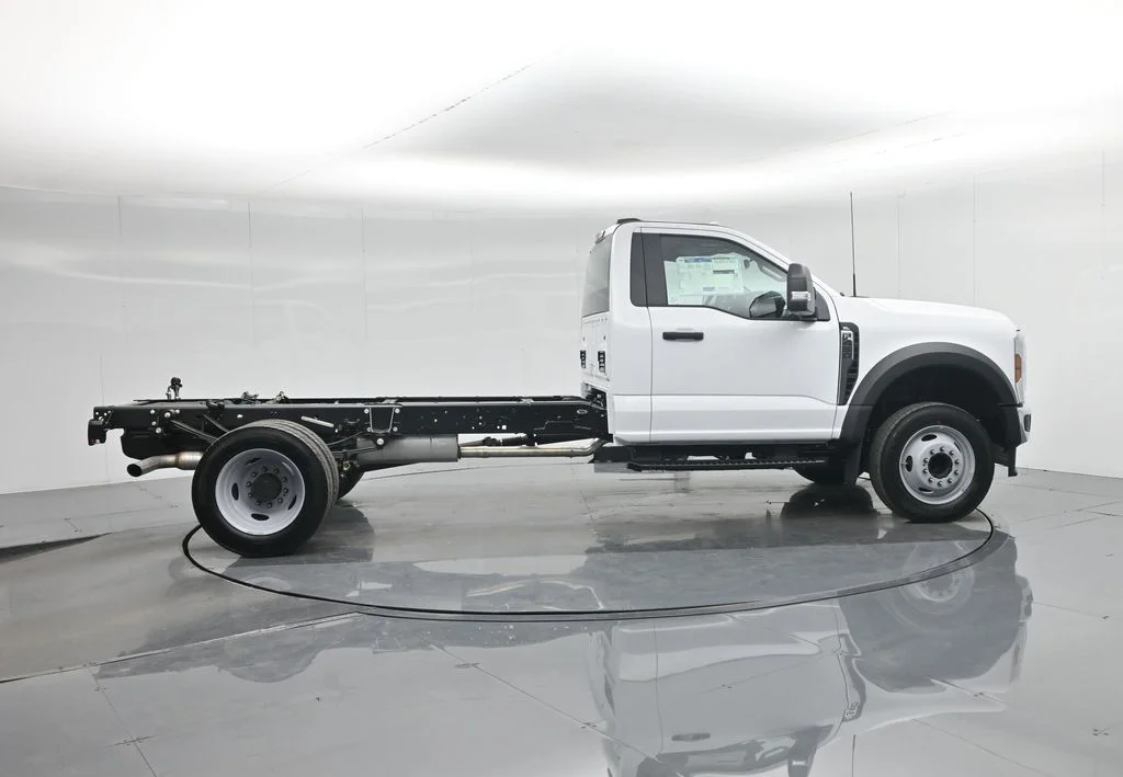 New 2026 Oxford White Ford XL image 22