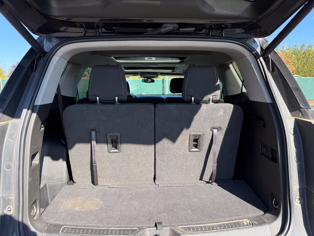 Used 2020 Carbon Black Metallic GMC SLE image 20