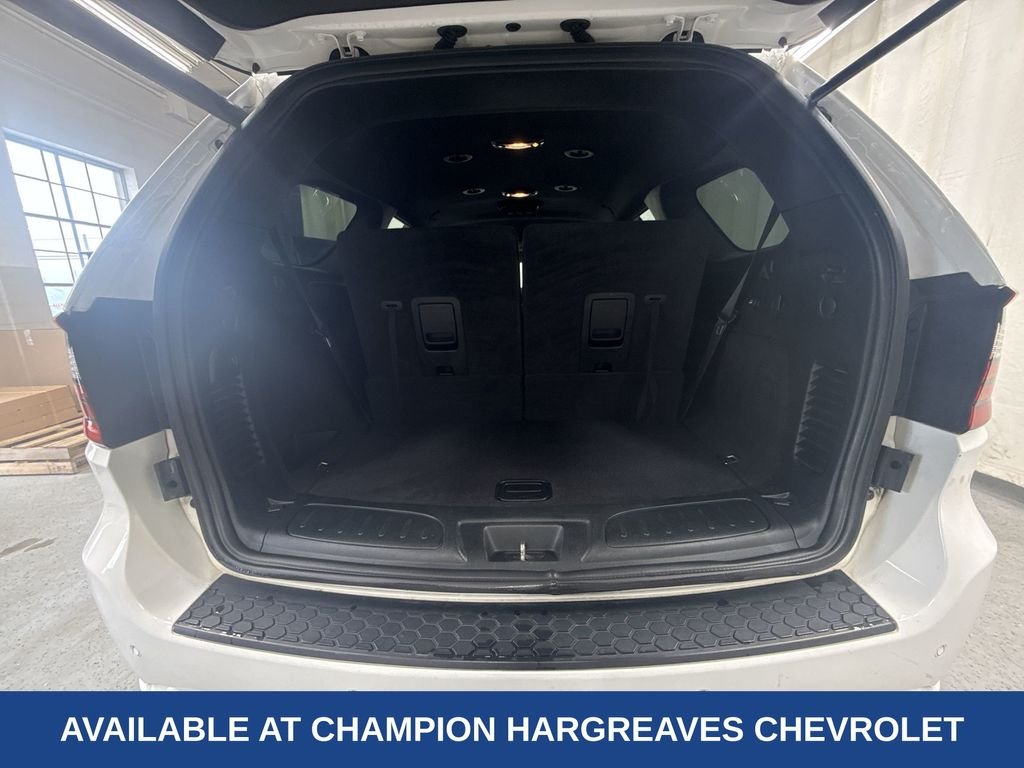 Used 2018 White Dodge SXT image 35
