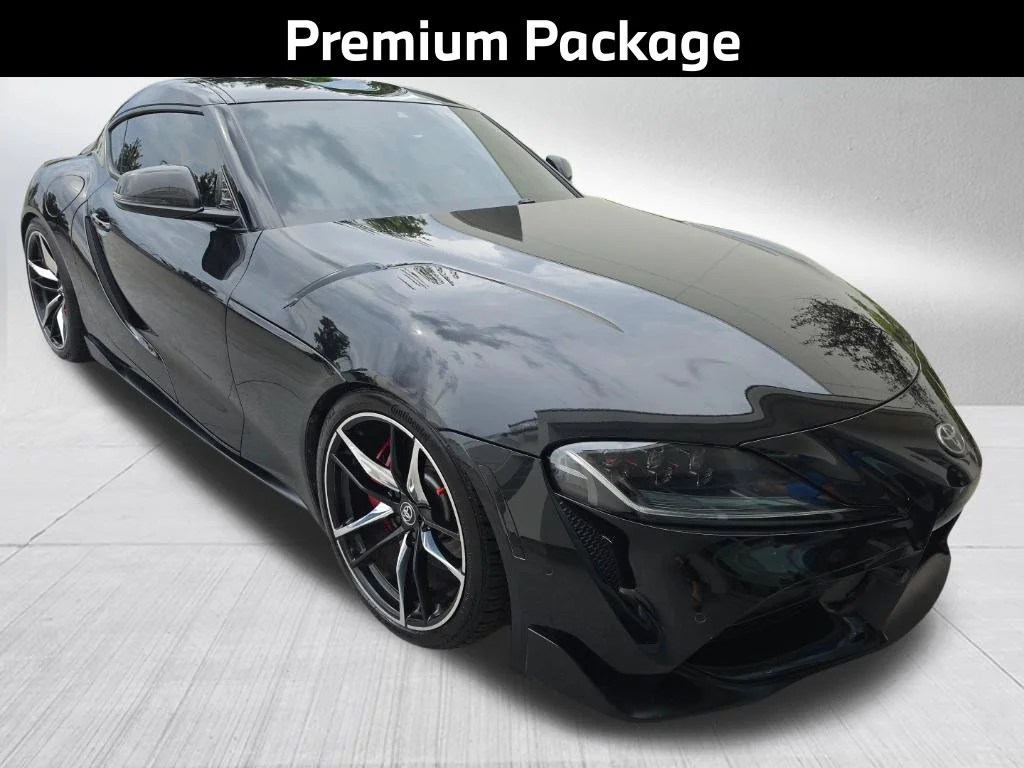 Used 2020  Toyota 3.0 image 4