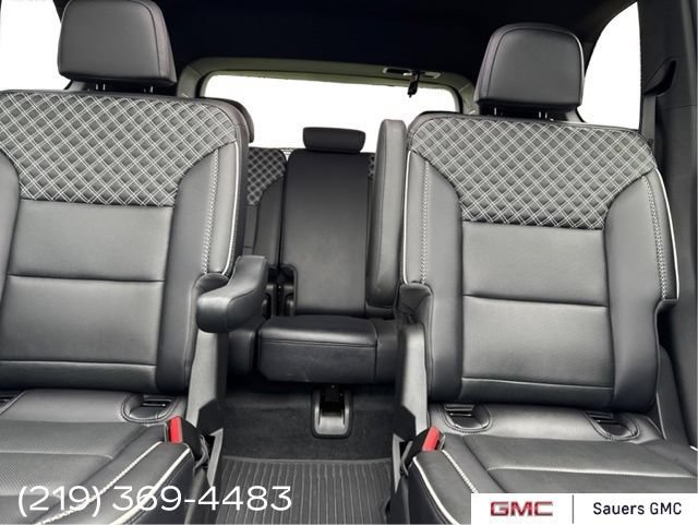 2024 GMC Acadia Denali - Photo 12