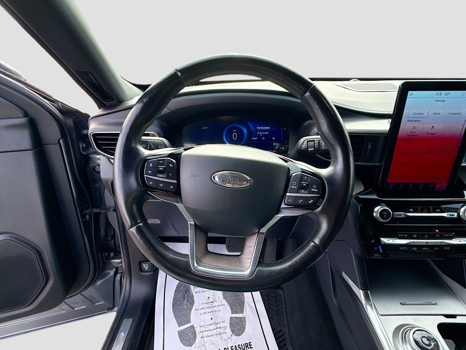 2022 Ford Explorer Platinum - Photo 11