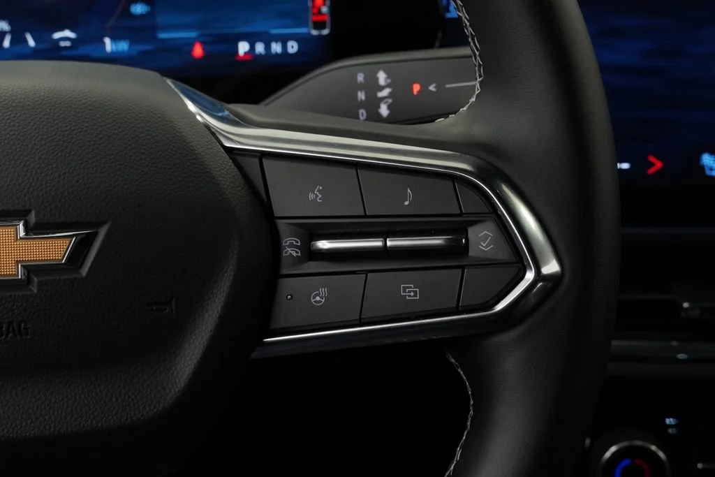 New 2026 Summit White Chevrolet LT image 20