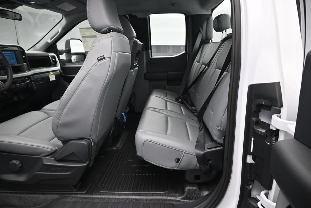 New 2026 Oxford White Ford XL image 16
