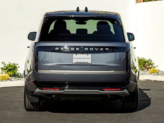 Certified Used 2024 Varesine Blue Metallic Land Rover SE image 8