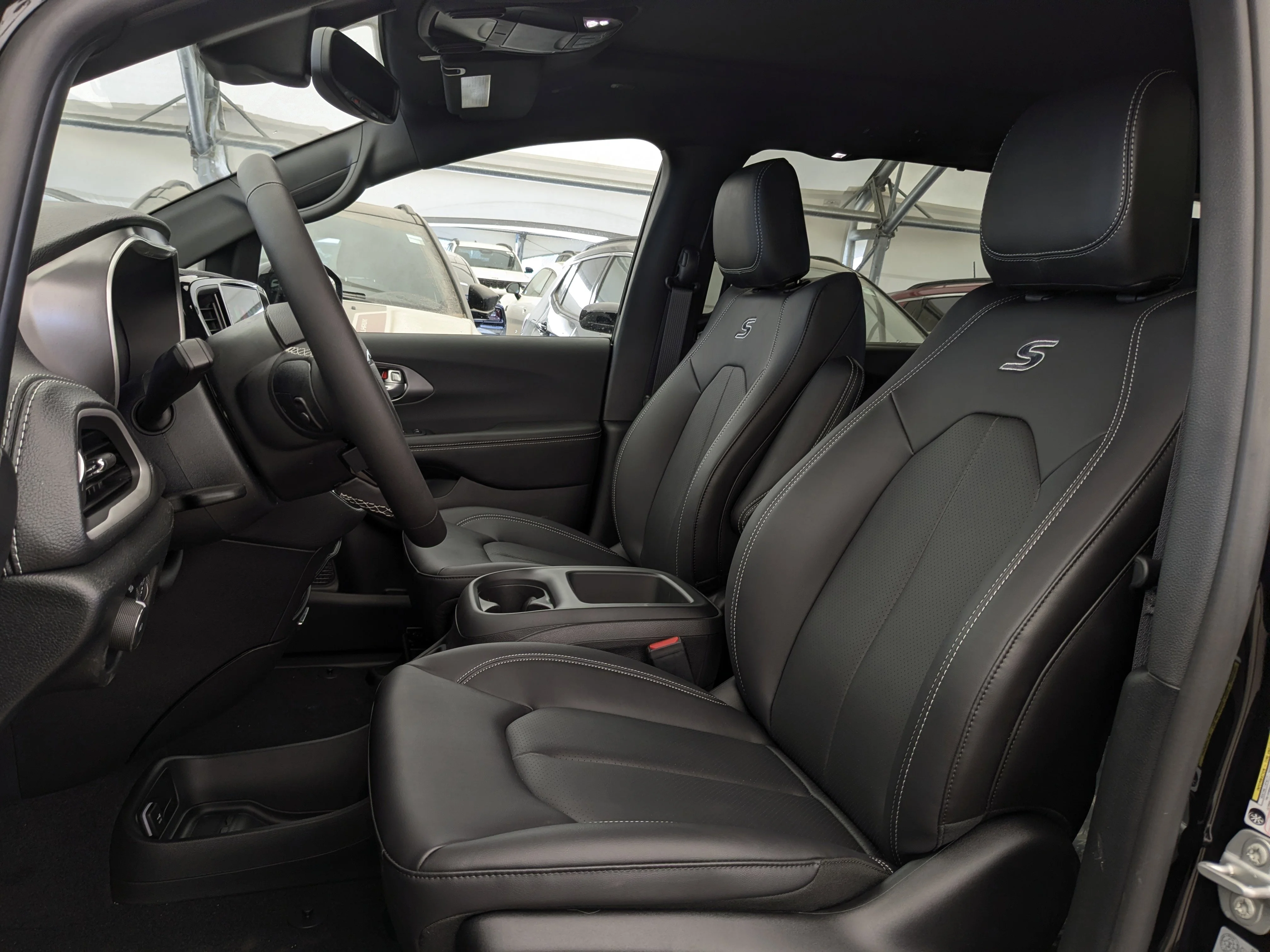 New 2026 Black Chrysler Select AWD - - Full Sunroof - S Appearance - 360 Camera - Remote Start & tons more! image 15