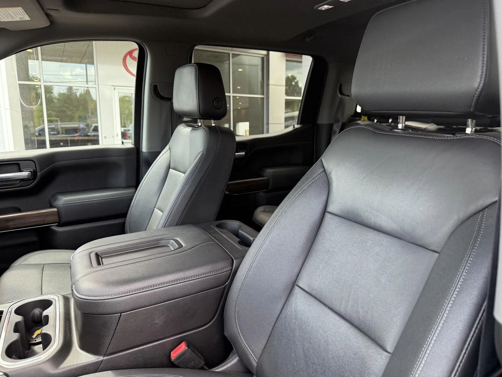 Used 2022 Northsky Blue Metallic Chevrolet RST image 16