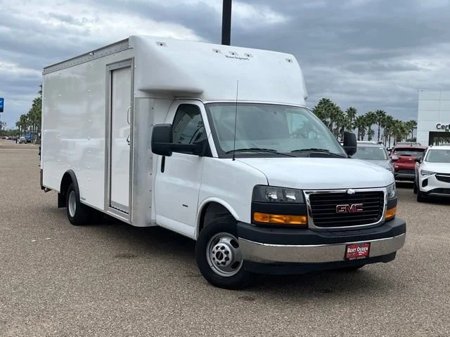 New 2023 GMC Savana Cutaway 3500 1WT