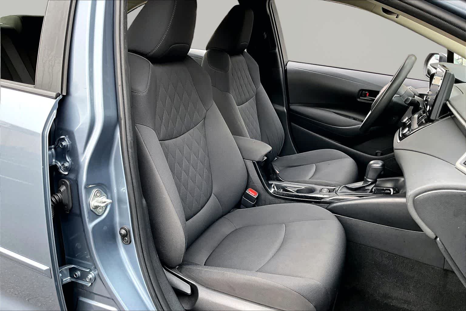Used 2022 Celestite Toyota LE image 9