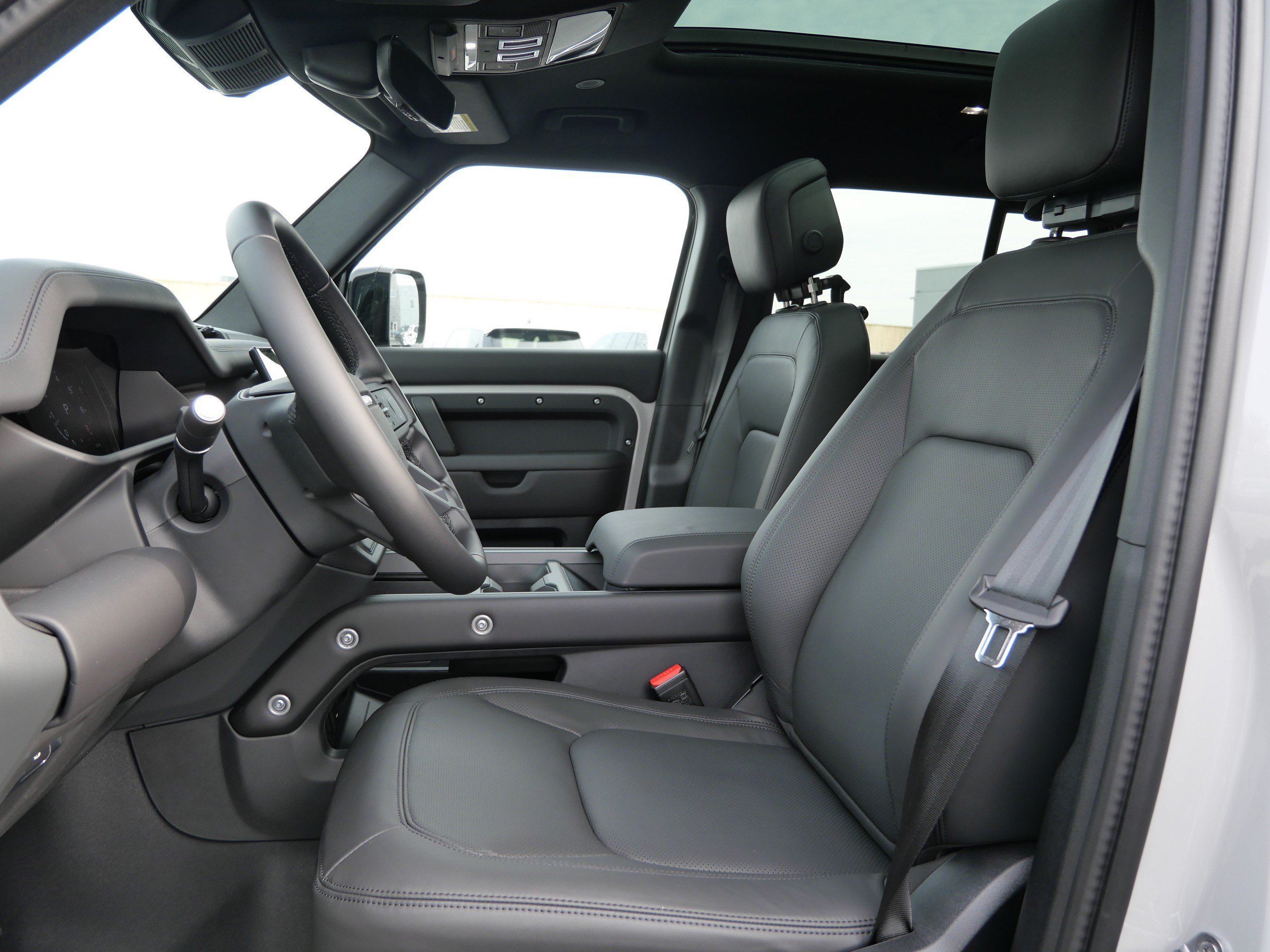 New 2026 Borasco Grey Land Rover X-Dynamic SE image 3