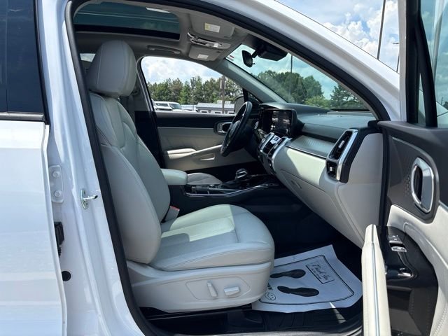 Used 2022 Glacial White Pearl Kia SX image 21