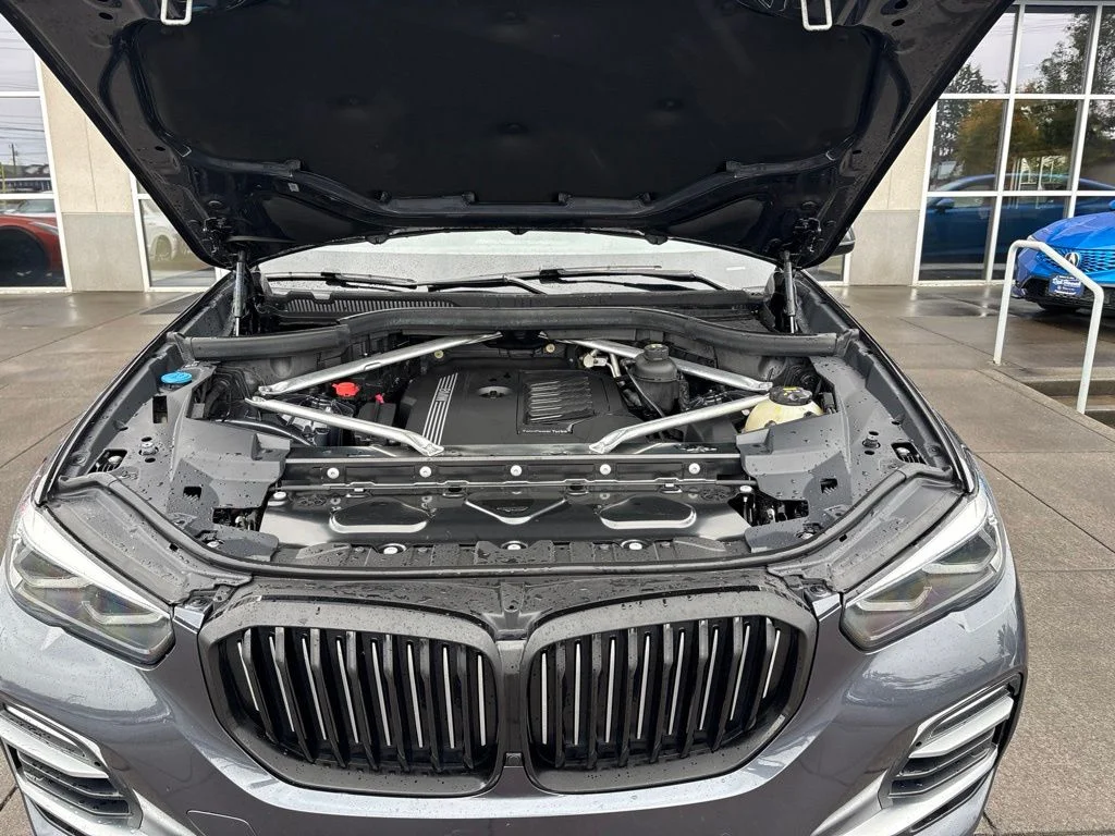Used 2019 Gray BMW xDrive40i image 3