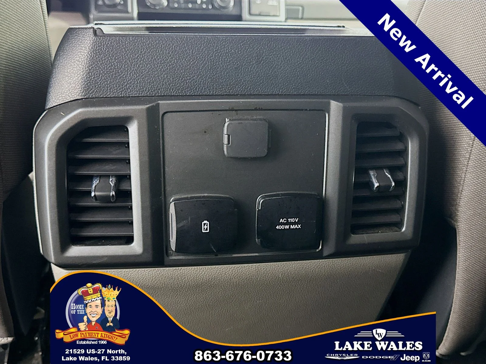 Used 2022 White Ford XLT image 24