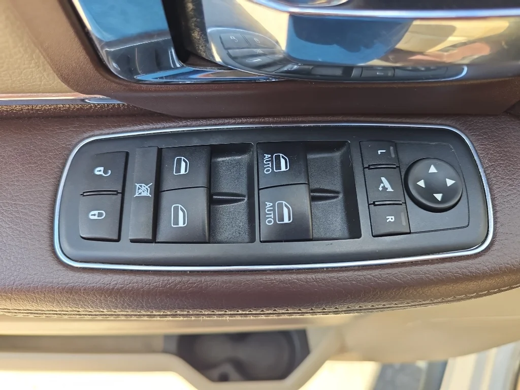 Used 2018 White Ram Laramie image 12