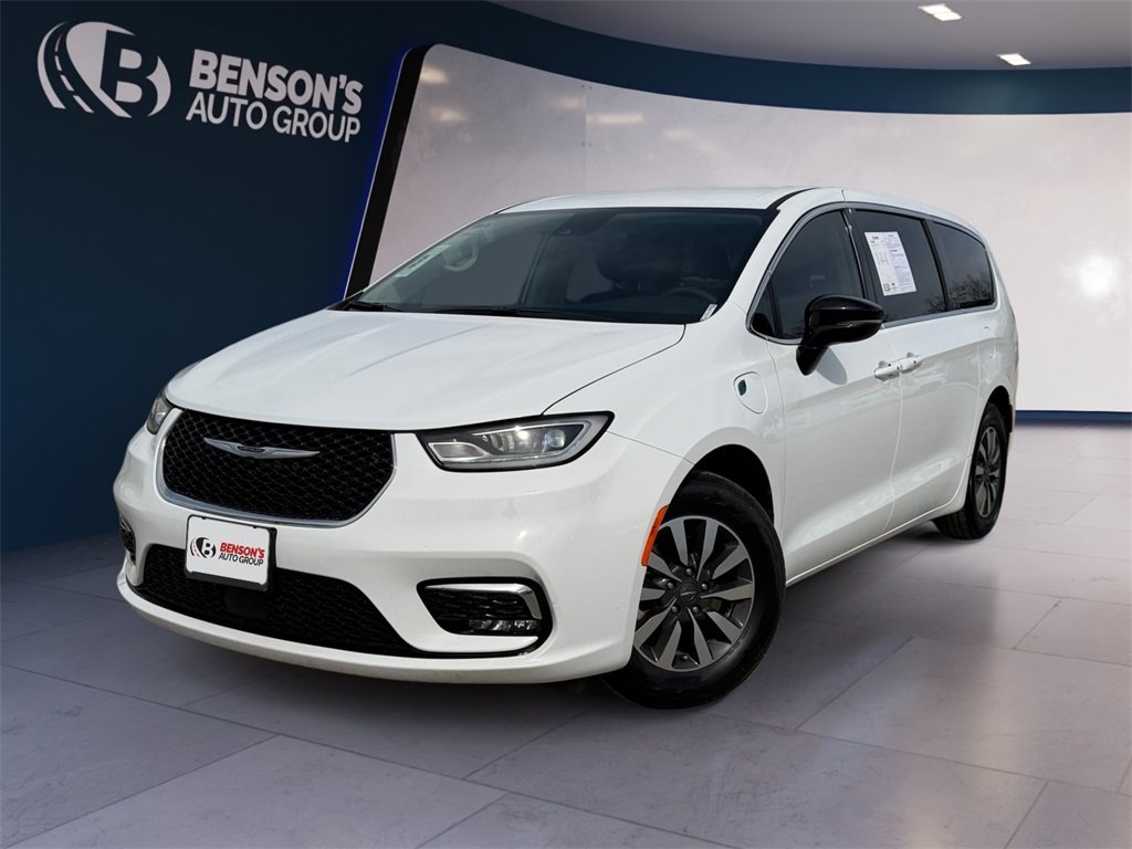 2024 Chrysler Pacifica PHEV