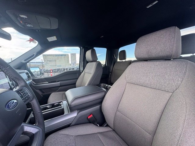 New 2026 Oxford White Ford XLT image 14