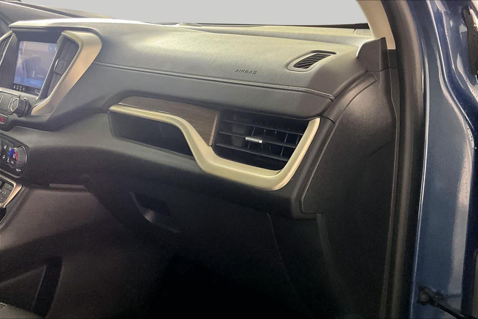 Used 2024 Downpour Metallic GMC Denali image 17
