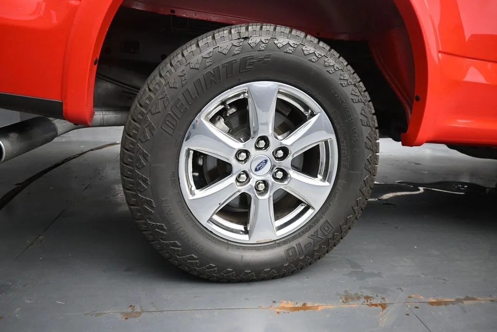 Used 2019 Red Ford Lariat image 10