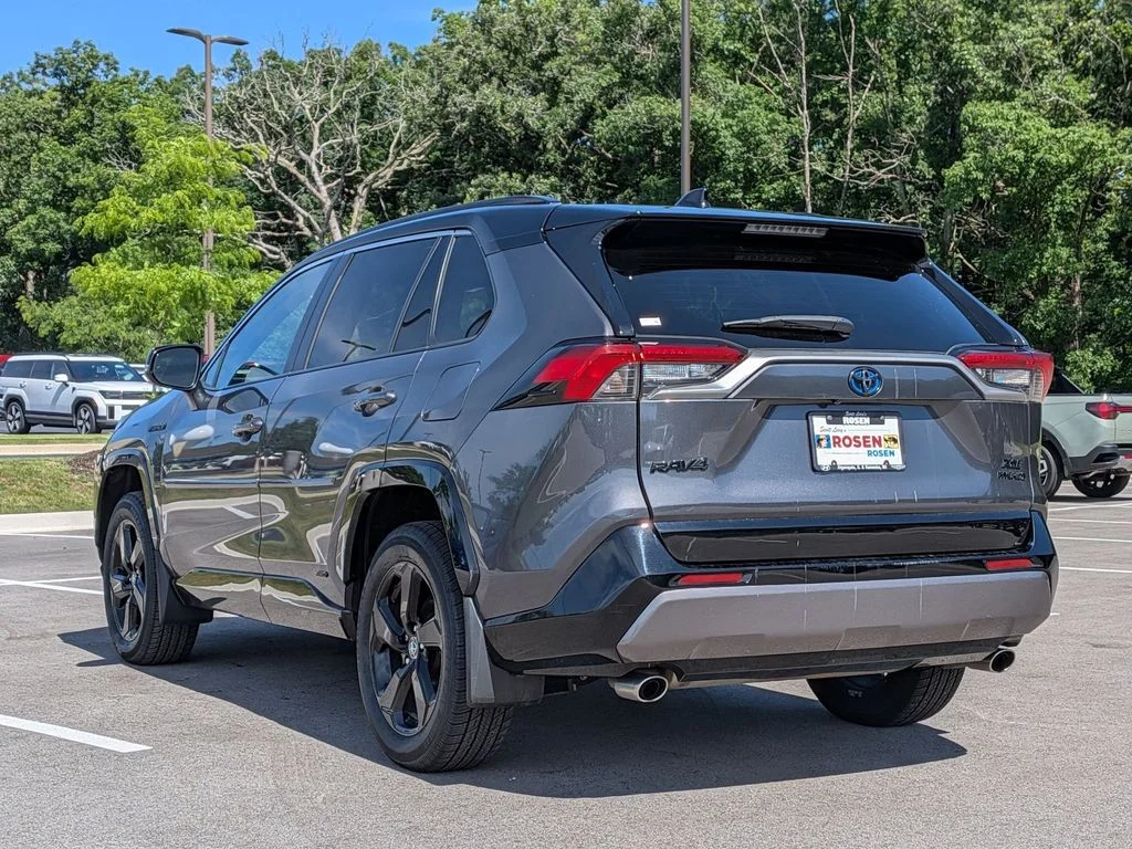 Used 2020 Gray Toyota XSE image 5
