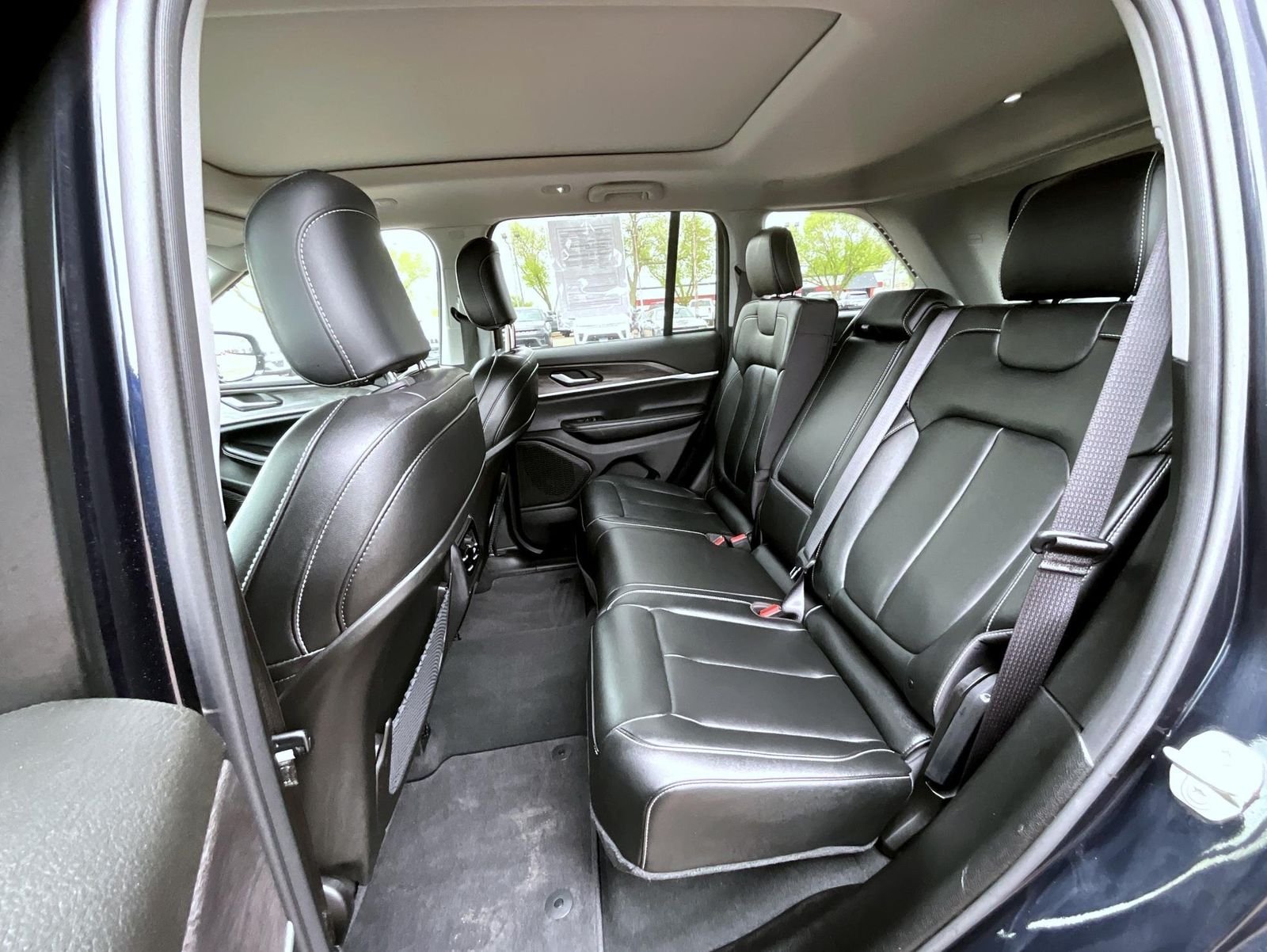 Used 2024 Blue Jeep Limited image 20
