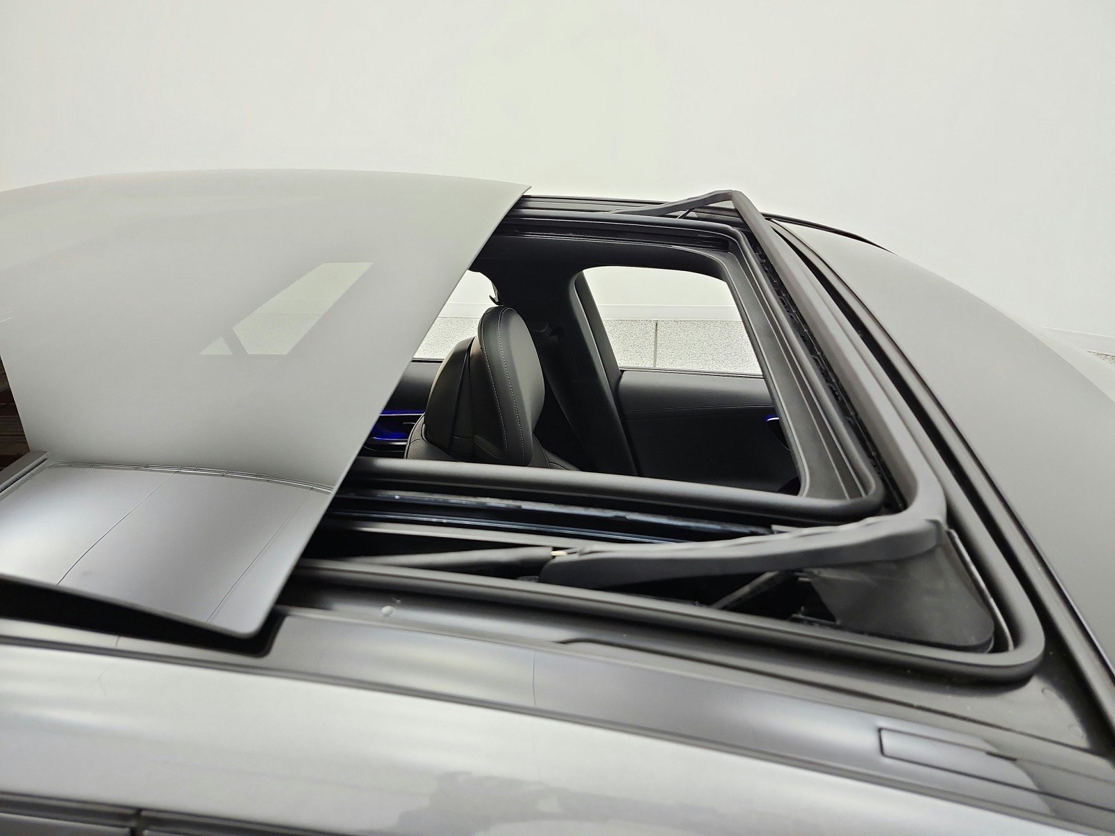 Used 2022 Selenite Grey Metallic Mercedes-Benz C 300 Sedan image 17