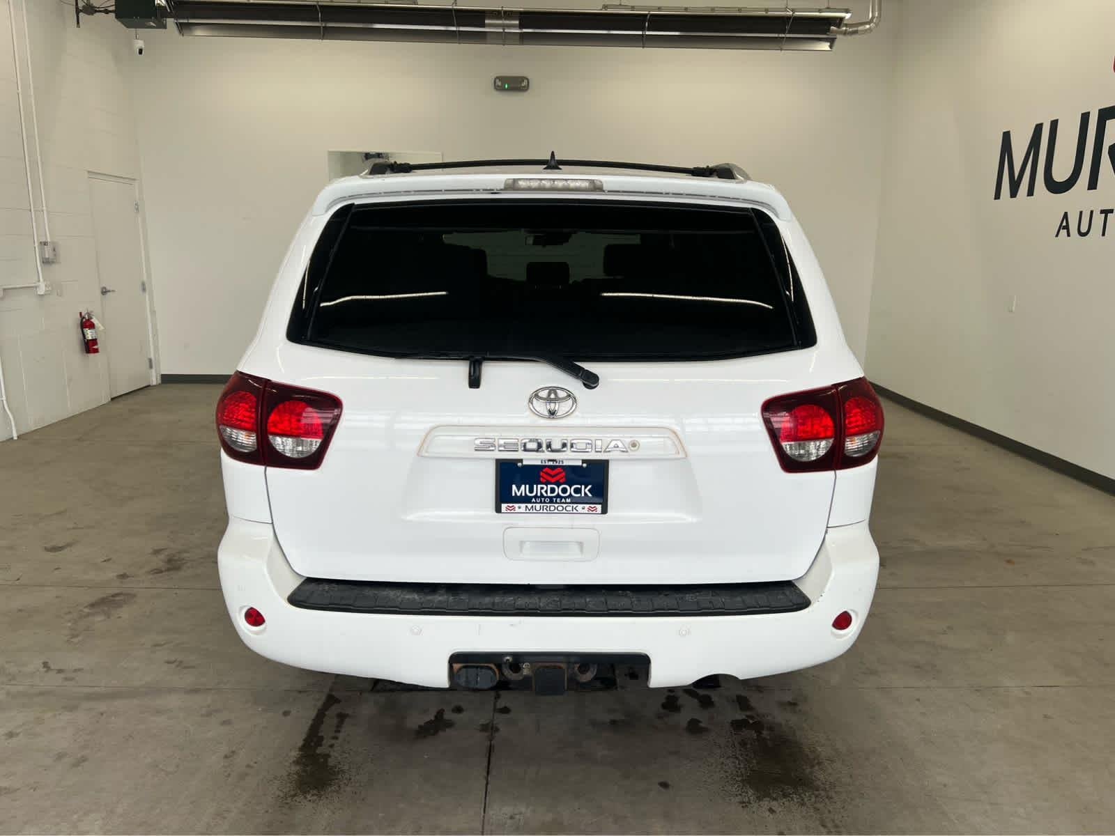 Used 2018 Super White Toyota SR5 image 3