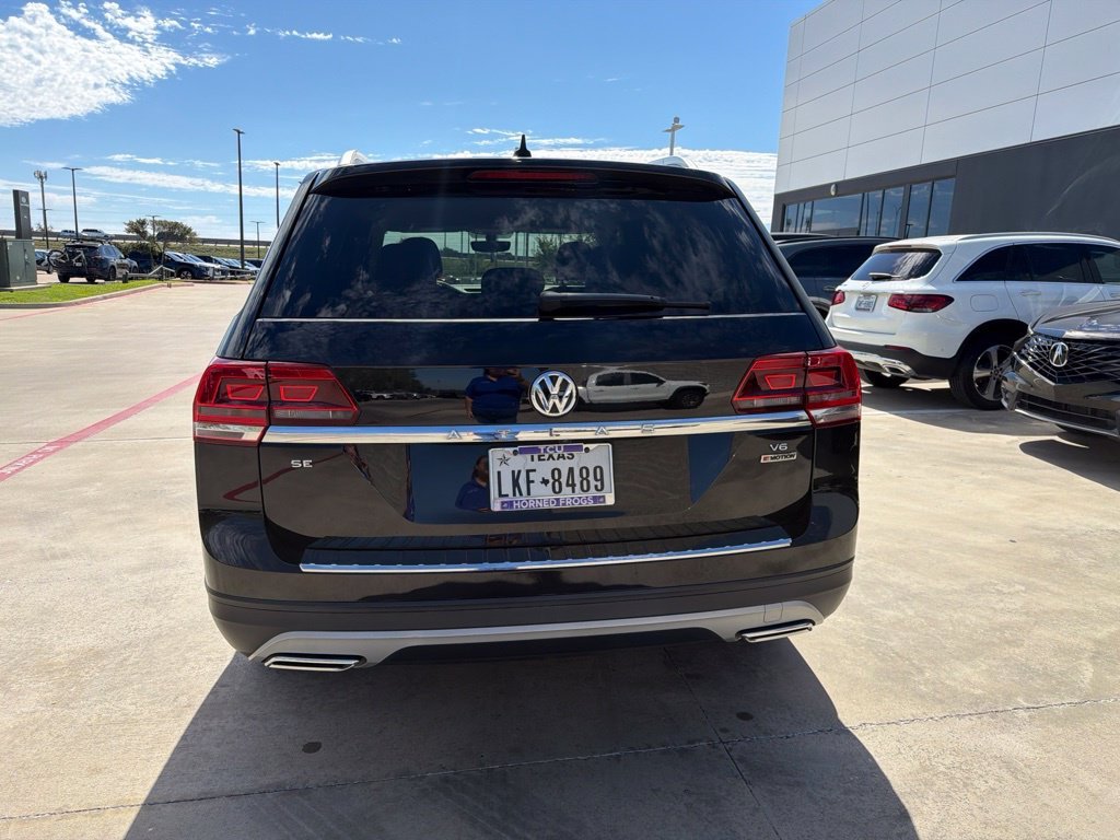 Used 2018 Black Volkswagen 3.6L V6 SE image 5
