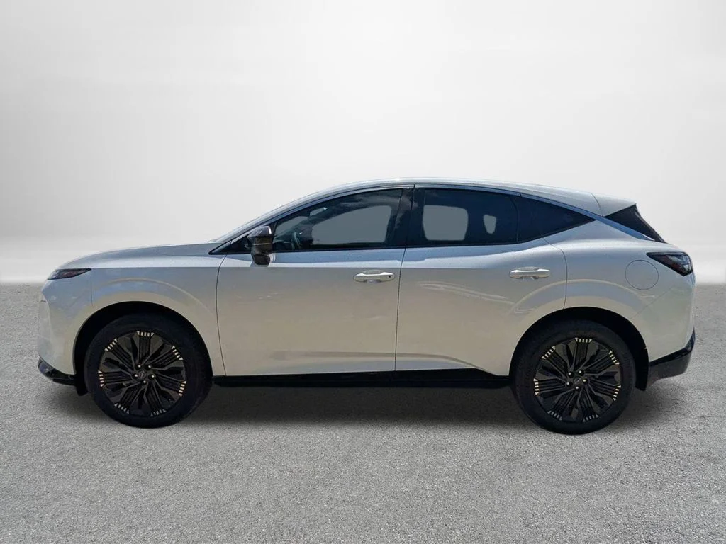 New 2026 White Nissan Platinum image 6