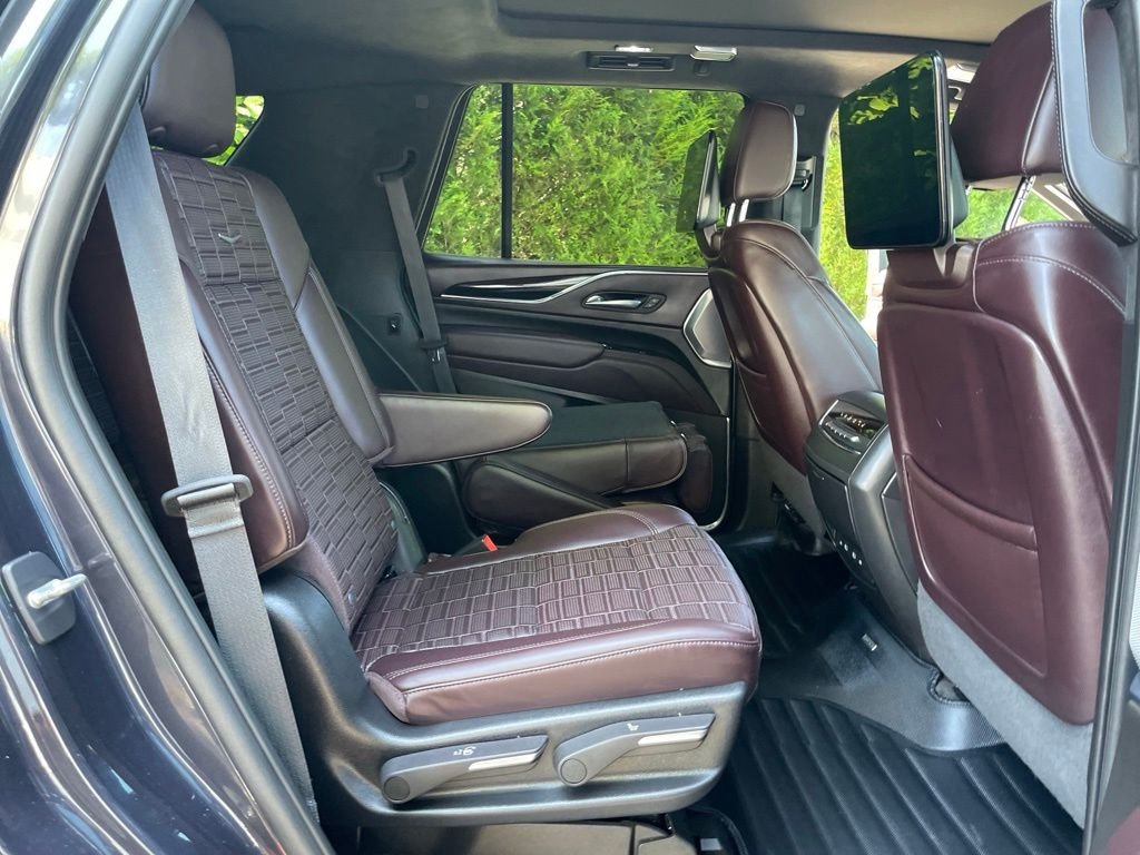 Used 2022 Black Cadillac Sport Platinum image 24