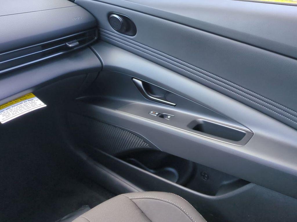New 2026 Gray Hyundai SEL Sport Premium image 18