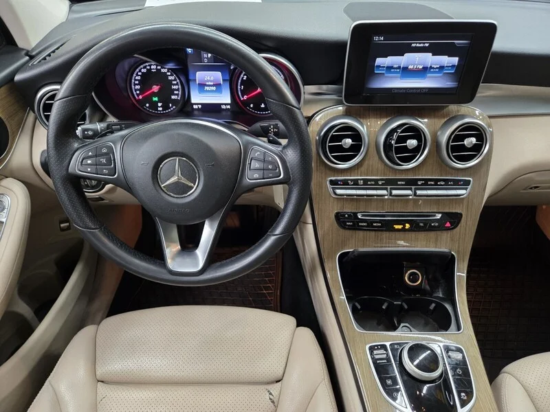 Used 2018 White Mercedes-Benz GLC 300 image 11