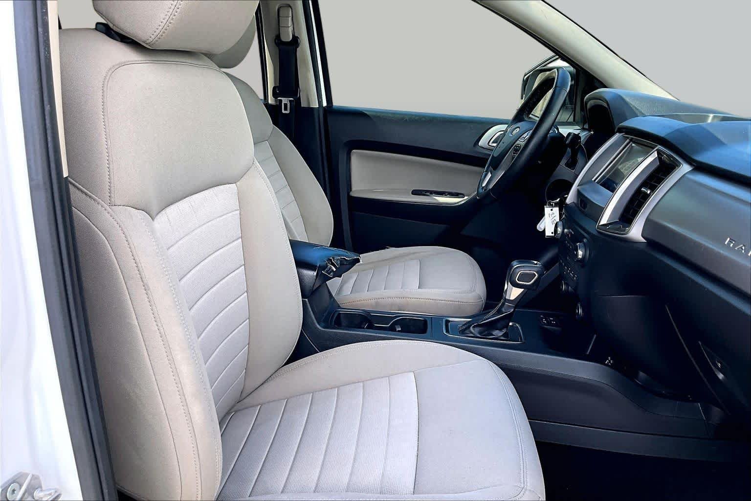 Used 2019 Oxford White Ford XLT image 11