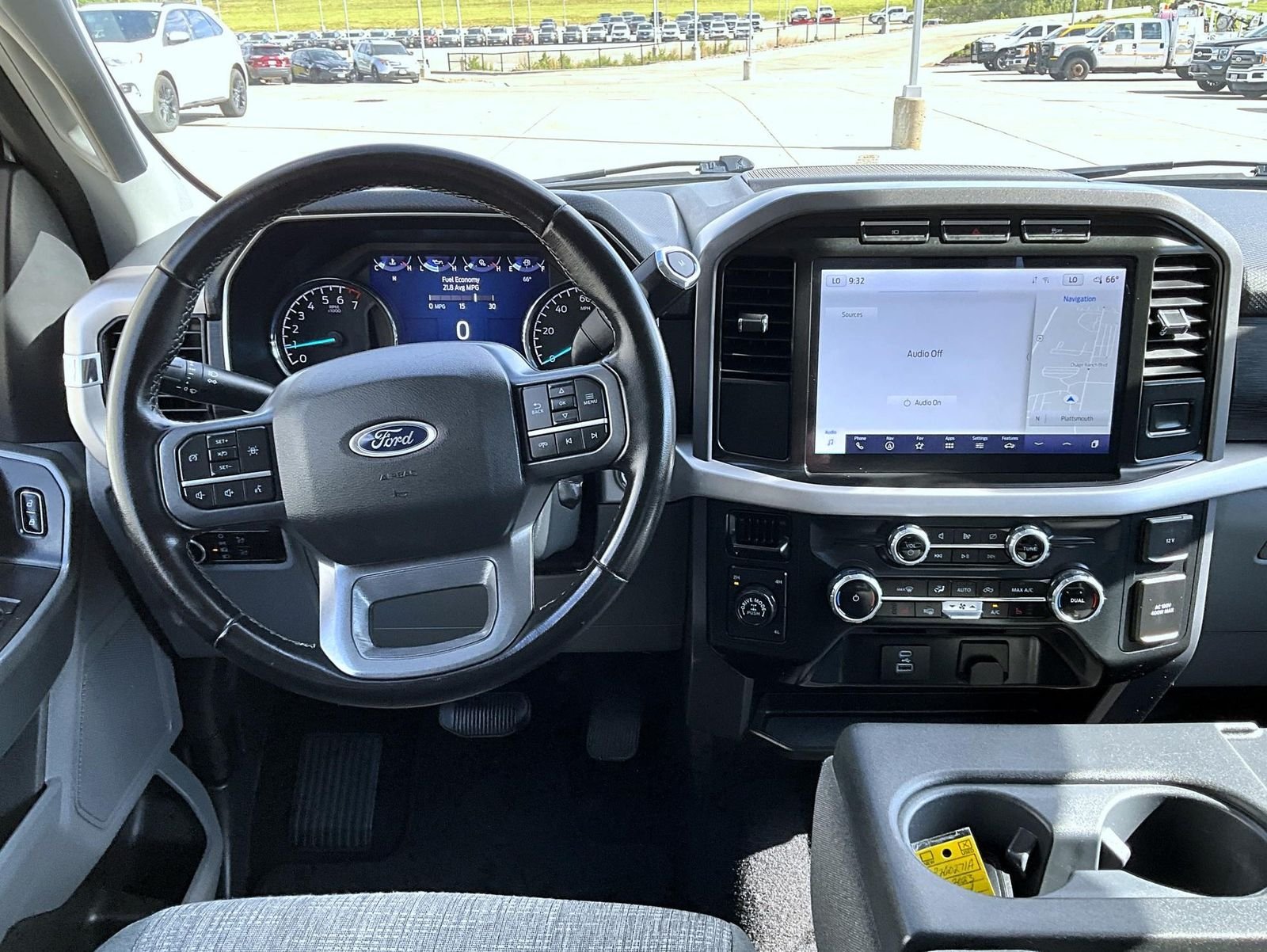 Used 2023 Oxford White Ford XLT image 12