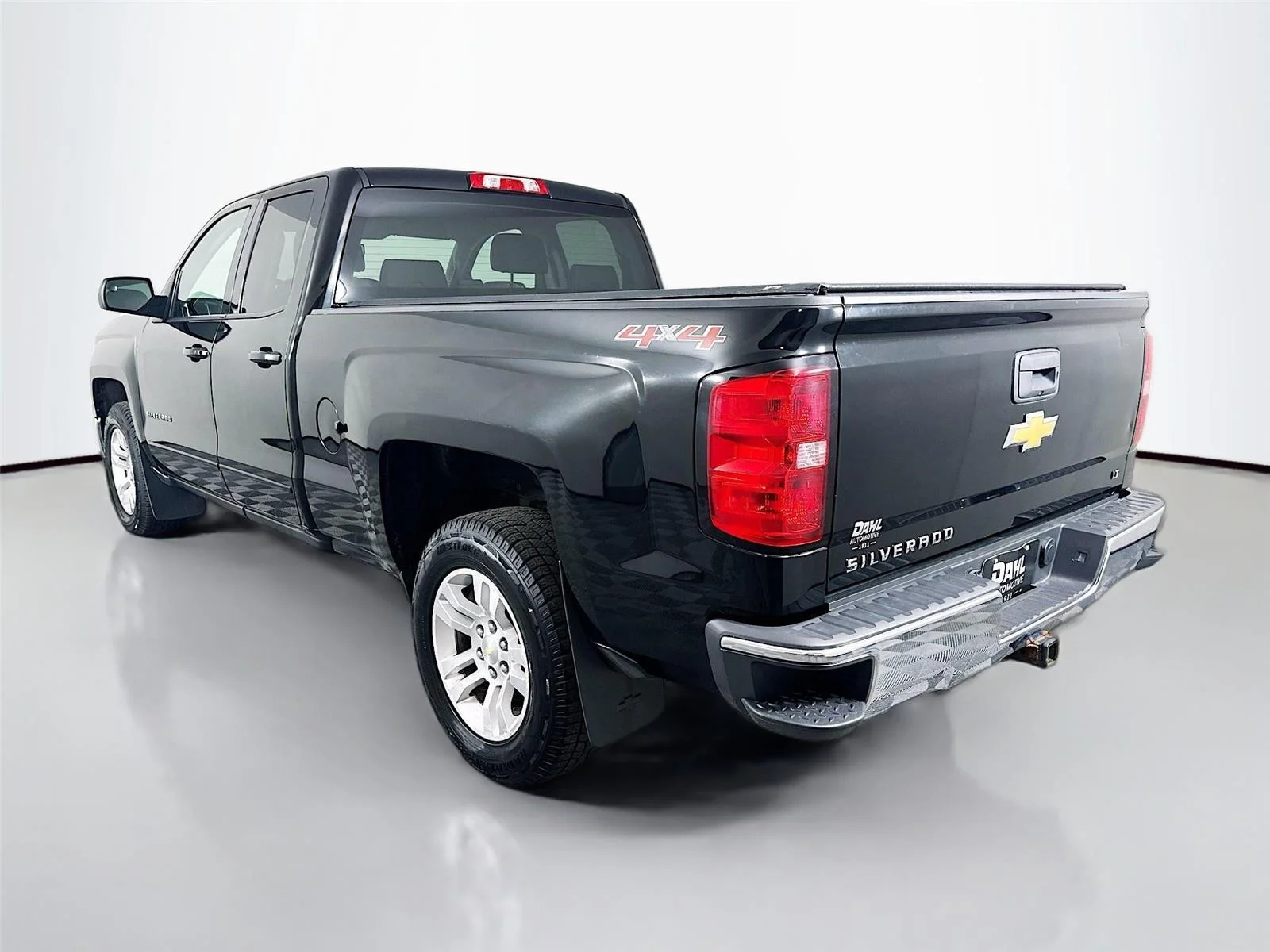 Used 2015 BLACK Chevrolet LT image 10