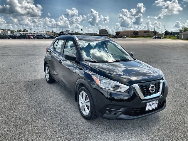 Used 2018 Super Black Nissan S image 12